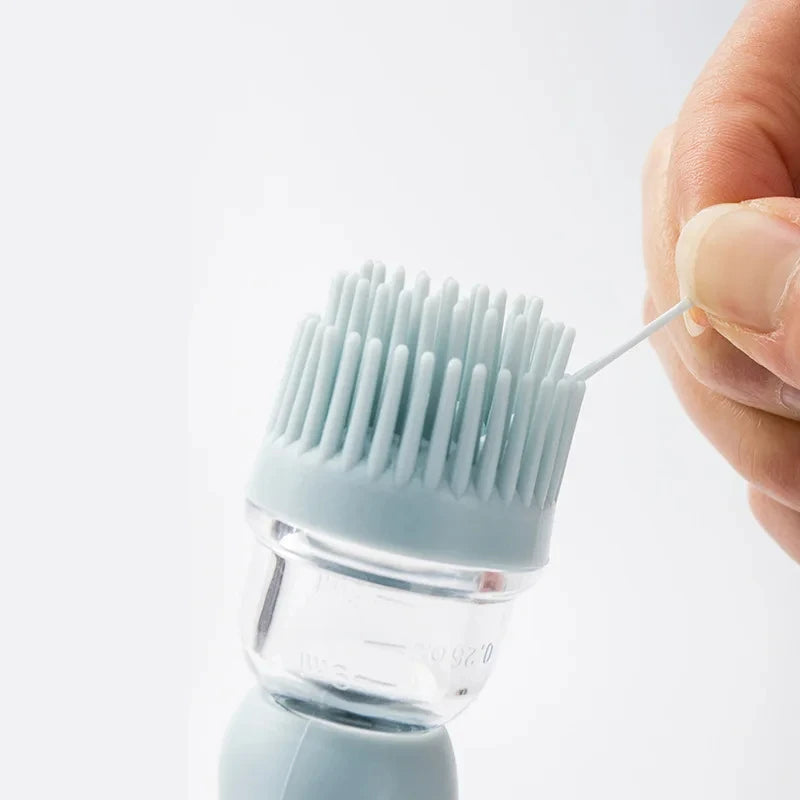 2-in-1 Oil Dispenser Bottle with Silicone Brush